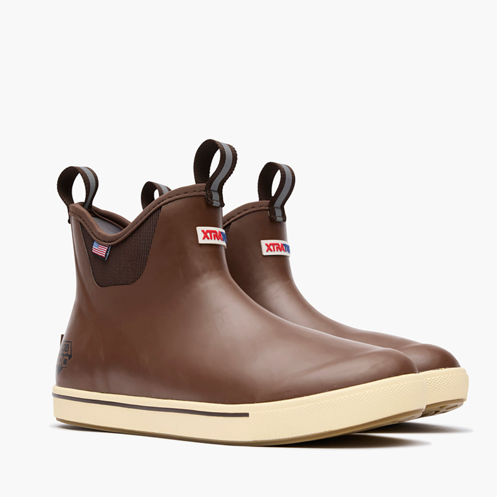 Men’s brown Ankle Deck Boot Pro.