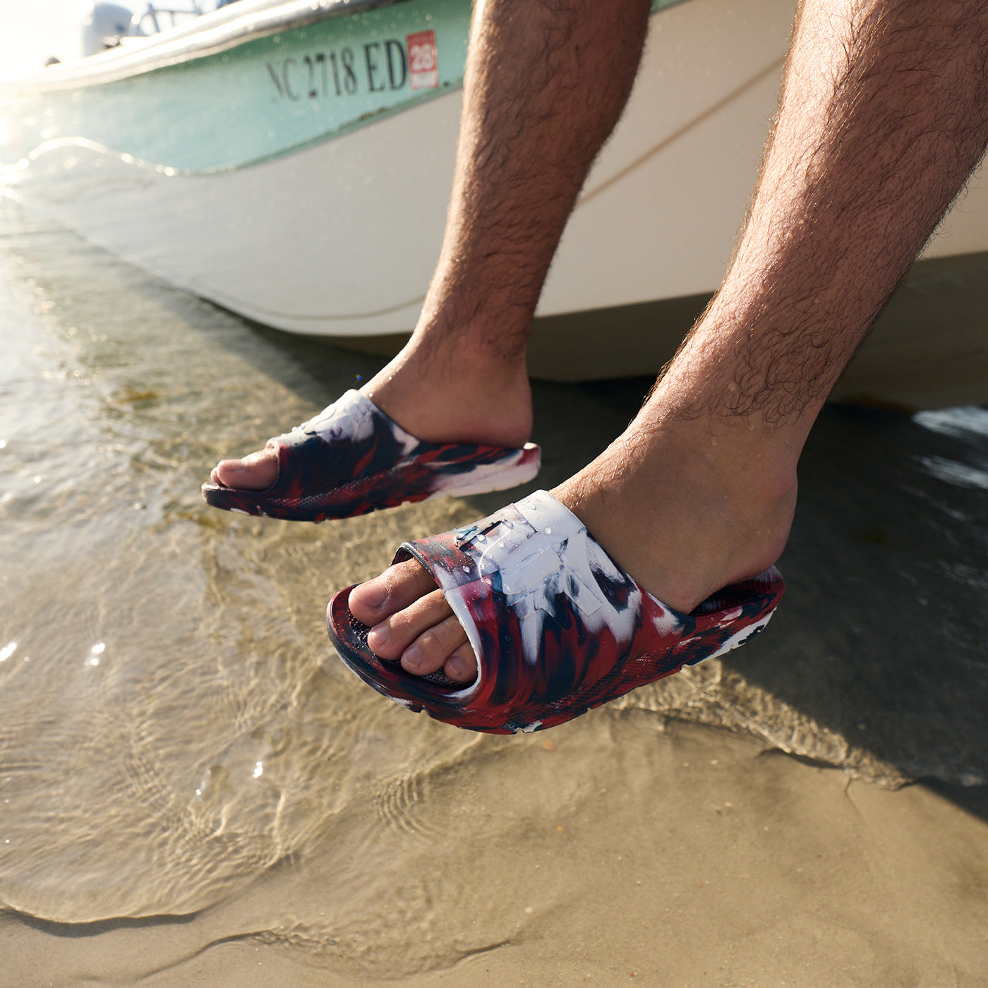 Red, White, and Blue Swirl Men's Après Fish Slide Alternate 2.