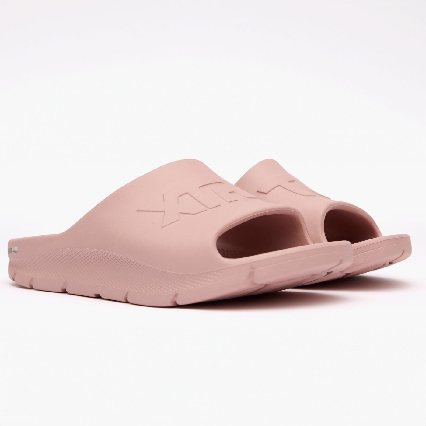 Misty Rose Women's Après Fish Slide Main View.