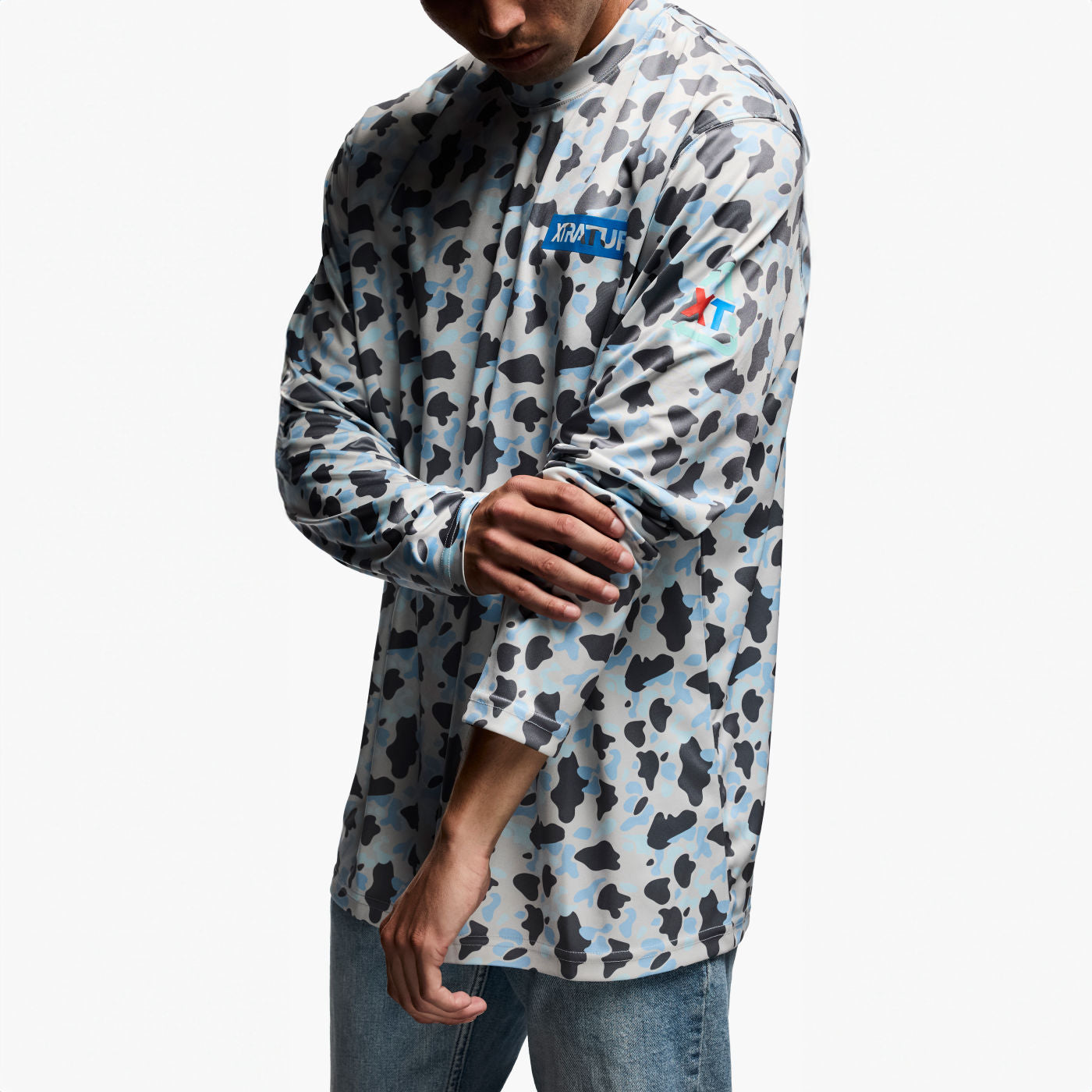 Dic Men's Long Sleeve Shirt Instep View.