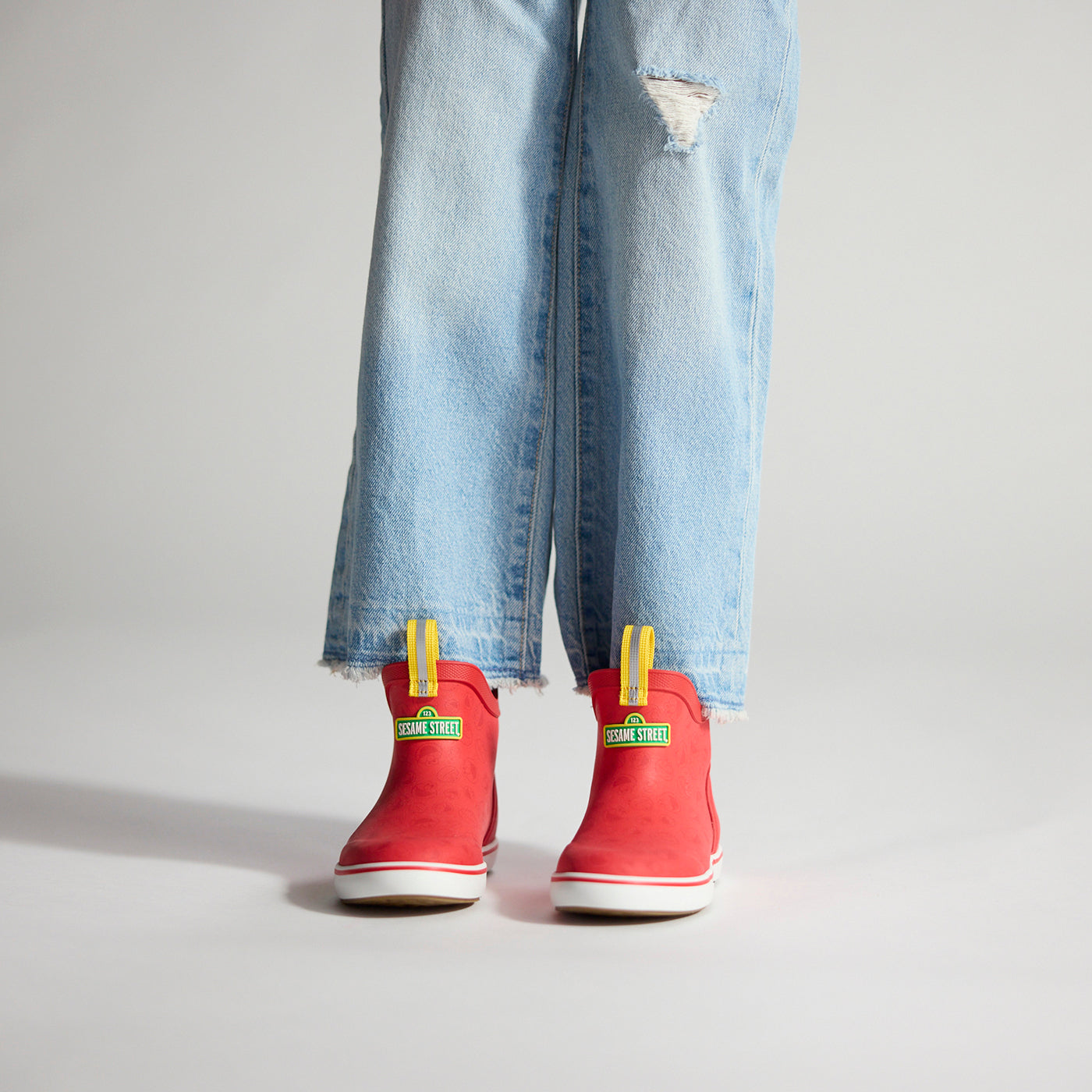 Elmo Red Sesame Street Kids' Ankle Deck Boot Main View.