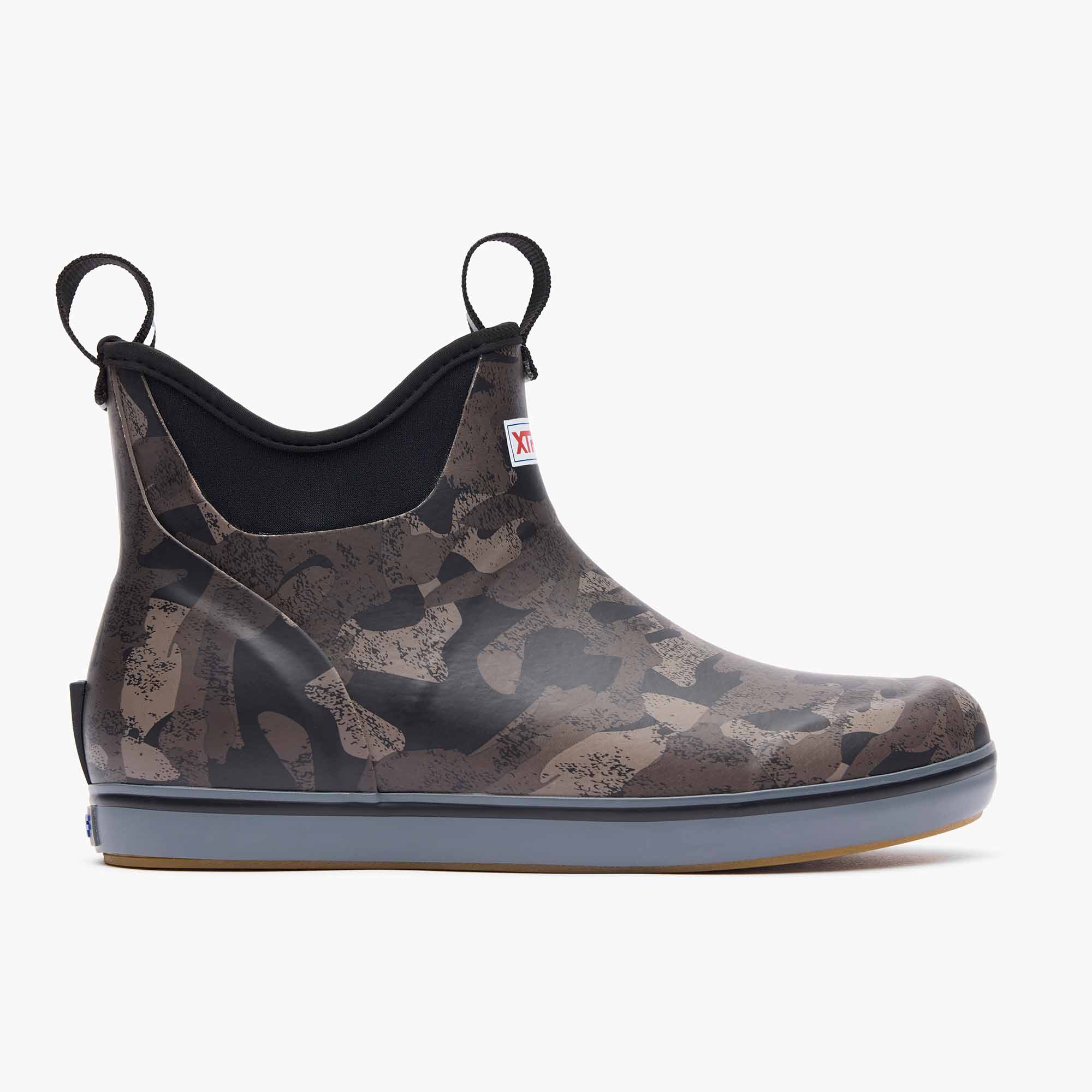 Camouflage Women's Black Camo Ankle Deck Boot Profile.