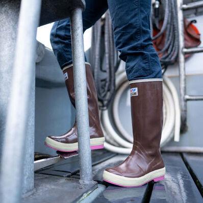 Gray Women's Fireweed 15" Legacy Boot On-Foot View.