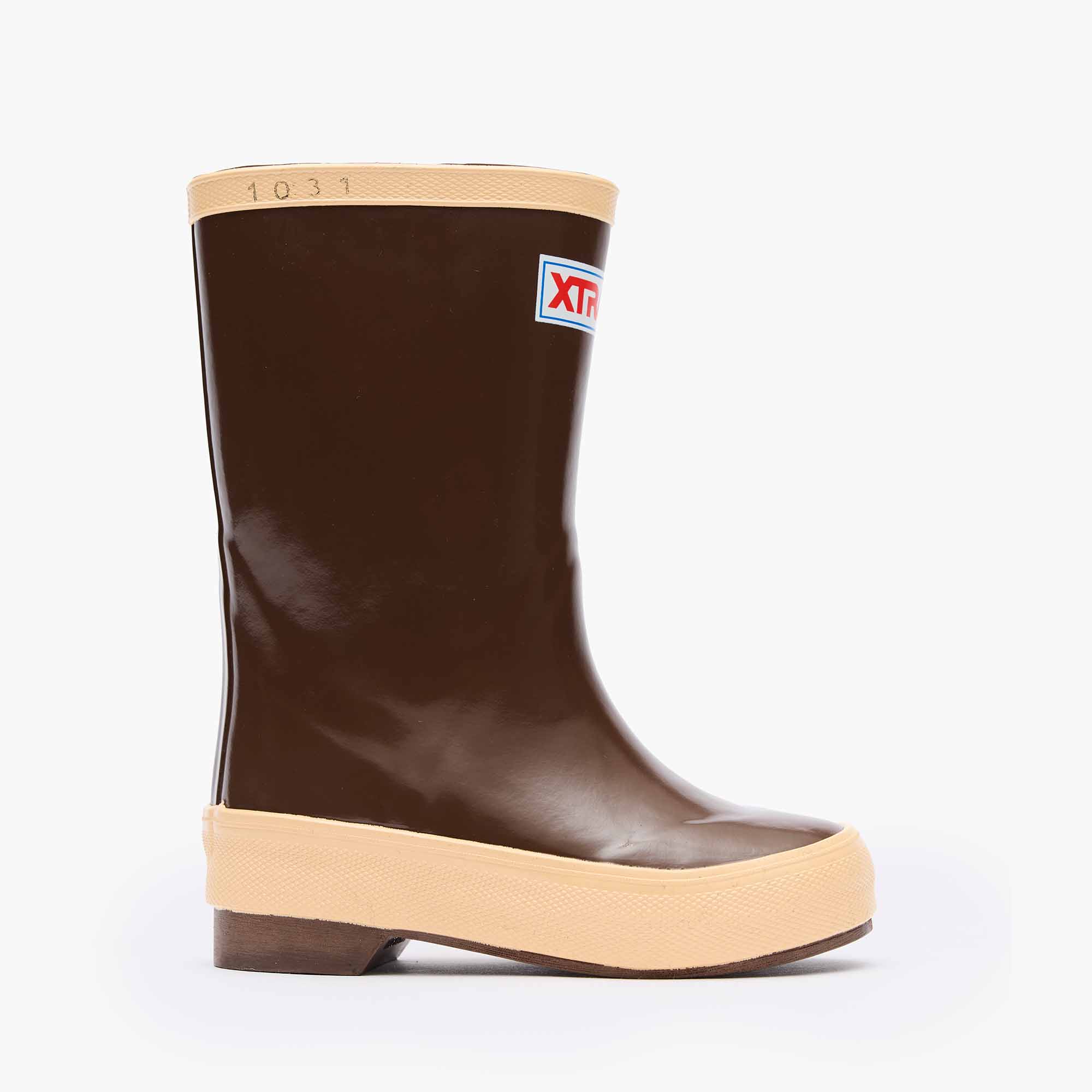 Brown Little Kids 8" Legacy Boot Profile.
