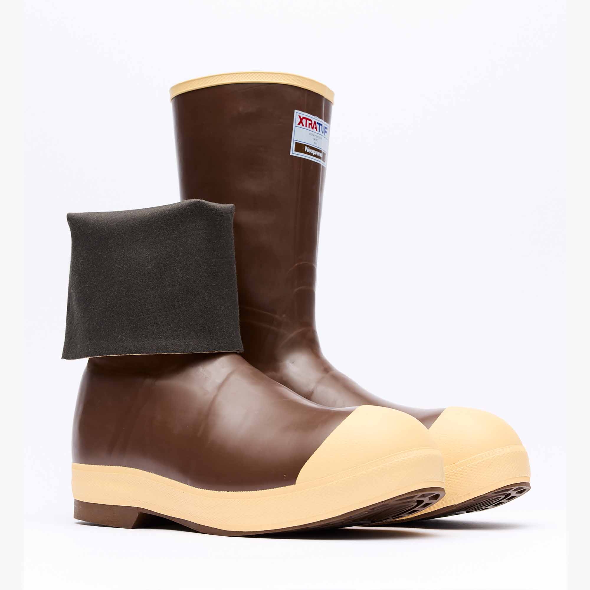Gray Men's 15" Insulated Steel Toe Legacy Boot Main View.